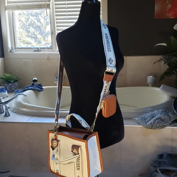 Steve Madden Tik Tok Viral Bag and Matching Wallet - Picture 5 of 5